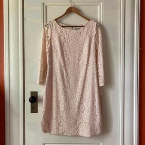 Vince Camuto pastel pale pink lace dress midi 3/4 sleeve EUC size 8